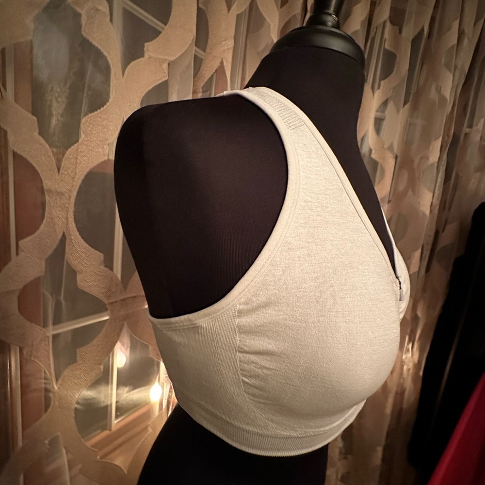 Sports bra - Picture 8 of 8